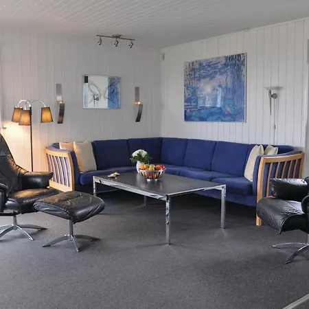 Hébergement de vacances Three-bedroom Holiday In *