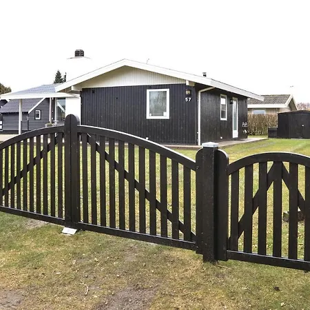 Three-bedroom Holiday In *