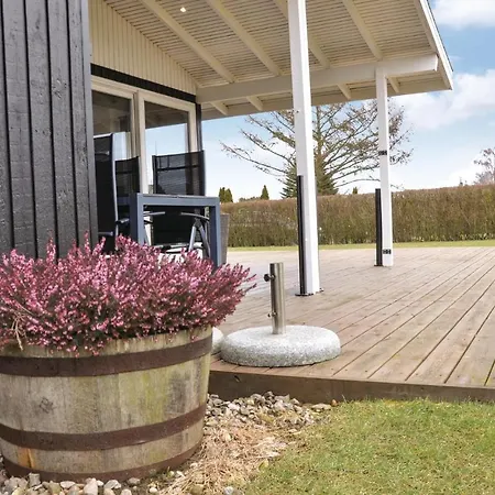 Three-bedroom Holiday In Hébergement de vacances *