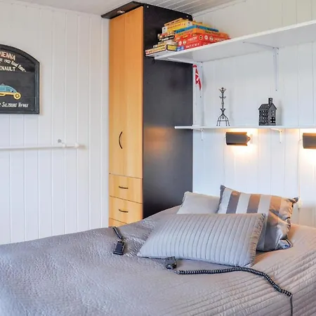 Three-bedroom Holiday In Otterup